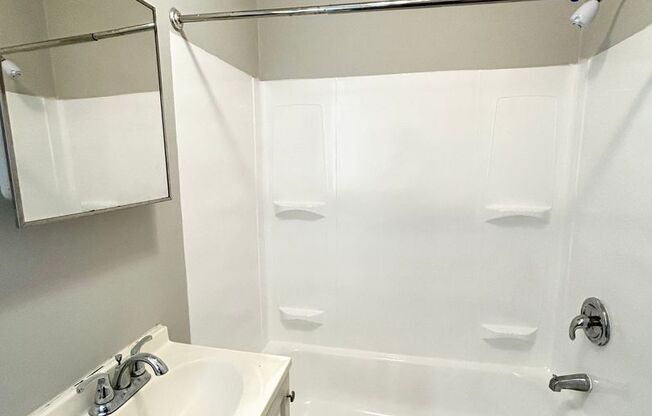 1 bed, 1 bath, 553 sqft, $850, Unit 2110WILL-2