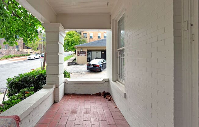 1 bed, 1 bath, 718 sqft, $816, Unit 9