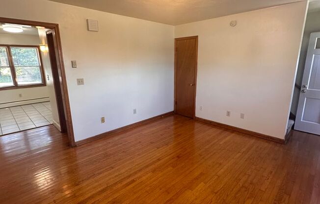 2 beds, 1.5 baths, 900 sqft, $1,440, Unit F-11