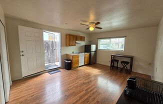 Amazing Studio Only Minutes from J st Marina