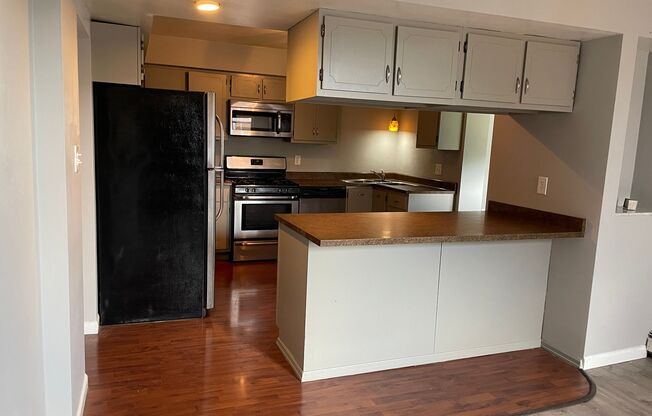 62 N Bryant Ave - (22210)