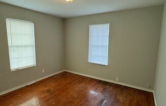 2 beds, 1 bath, $1,195