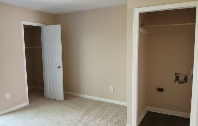 Spacious 2 Bedroom Apartment in Cul-de-sac Comminity