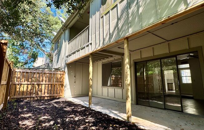 Beautiful 3 Bedroom 3 Bath home $2275