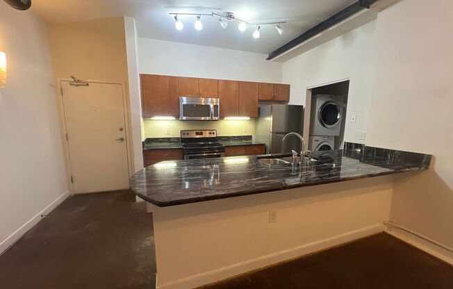 1 bed, 1 bath, 592 sqft, $1,150, Unit 2B