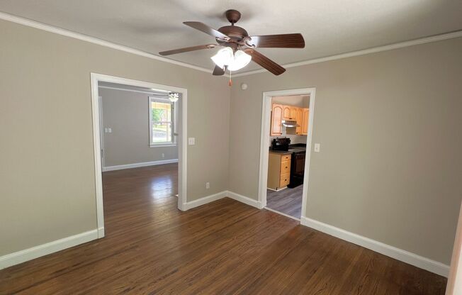 2 beds, 1 bath, $1,035