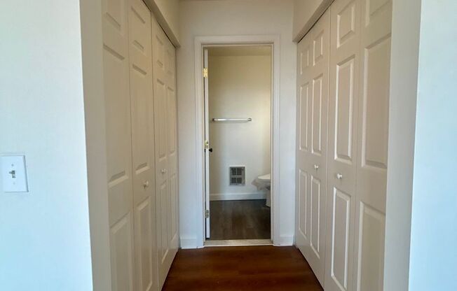 2 beds, 2 baths, 900 sqft, $2,299, Unit 426