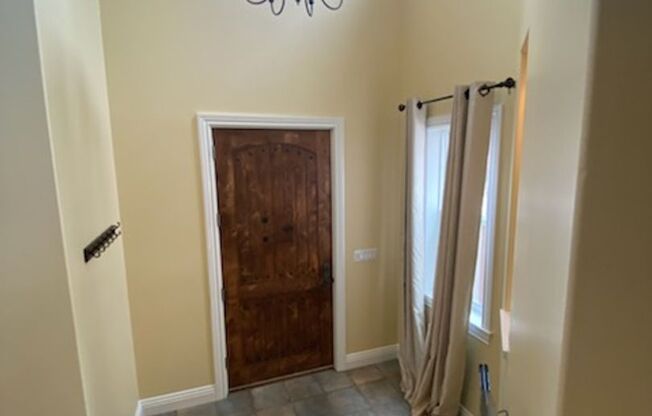 South Redondo - Spacious 4 Bedroom 4.5 Bathroom
