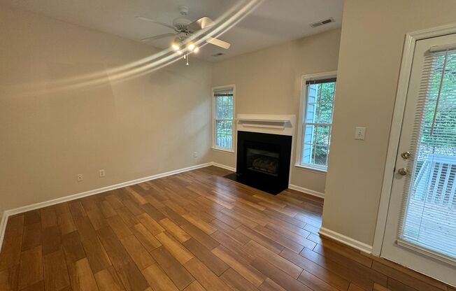 2 beds, 2.5 baths, $1,625, Unit Apt. 101