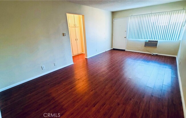 1 bed, 1 bath, 650 sqft, $1,600