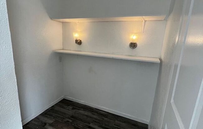 1 bed, 1 bath, 800 sqft, $1,250, Unit 126