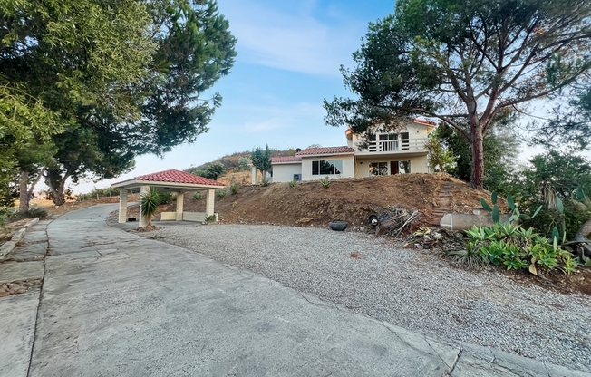 10939 BEELER CYN RD