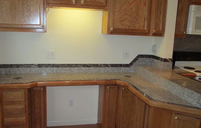 1 bed, 1 bath, 550 sqft, $1,545, Unit 680-216
