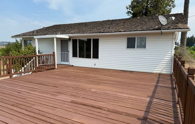 4 Bedroom 2 Bath Country home Dundee OR. PGE included in rent