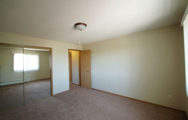 2 beds, 2 baths, 1,160 sqft, $1,465, Unit 1820-121