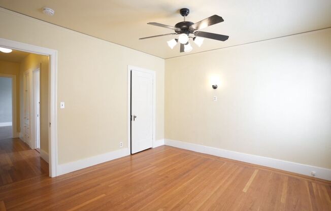 2 beds, 1.5 baths, $3,300, Unit 530-FR