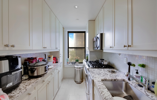 865 1 AVE