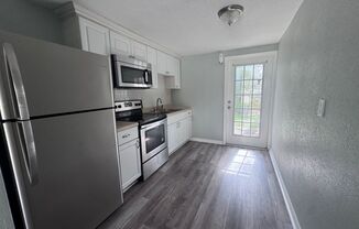 2 beds, 1 bath, $1,600