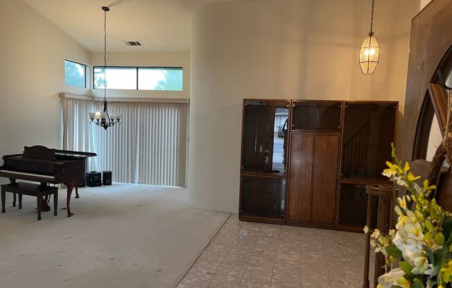 4 Bedroom Home with 3- Car Garage in Hercules