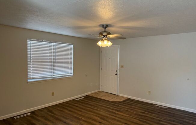 2505 S Ingram Mill, Unit B