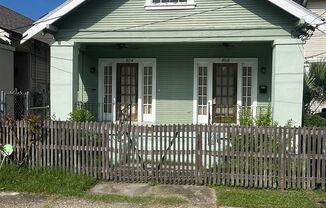 3BD/2BA Single Family Home 1 Block Off Magazine St