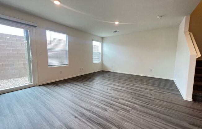 Slice of Paradise! 3 bed 2.5 bath + loft townhome awaits you!!