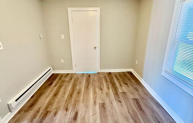 2 beds, 1 bath, $1,050, Unit Unit 1