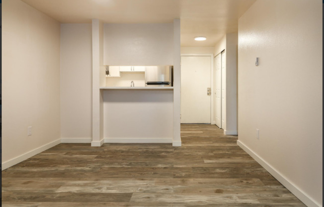 1 bed, 1 bath, 590 sqft, $1,435, Unit 128