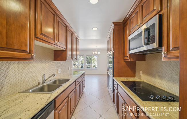133 N SWALL DR