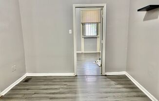 2 beds, 1 bath, 964 sqft, $1,350, Unit #1