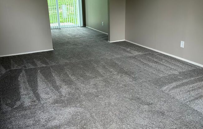 2 beds, 1 bath, 869 sqft, $1,139, Unit 2872B