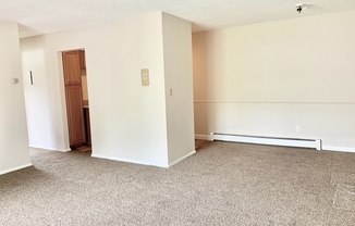 2 beds, 1 bath, 812 sqft, $950, Unit 3D