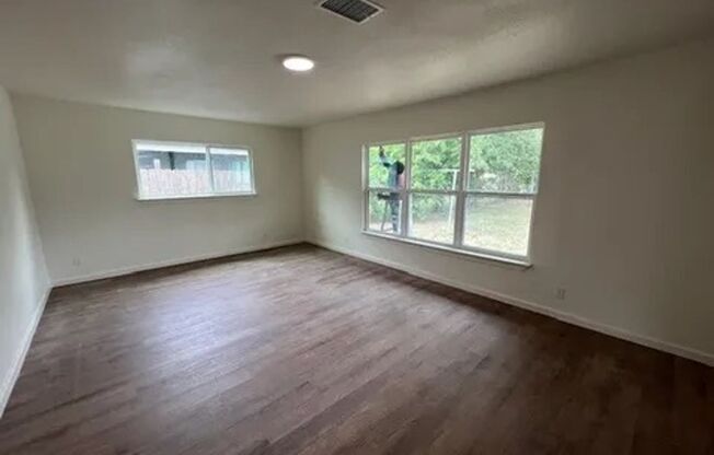 Charming 3-Bedroom Home in Wilshire Neighborhood