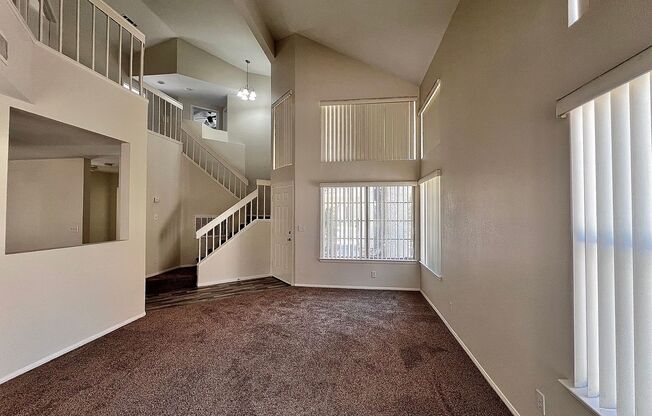 LARGE DESERT SHORES HOME, 4 BD 2.5 BATH, VAULTED CEILINGS, INCREDIBLE VALUE