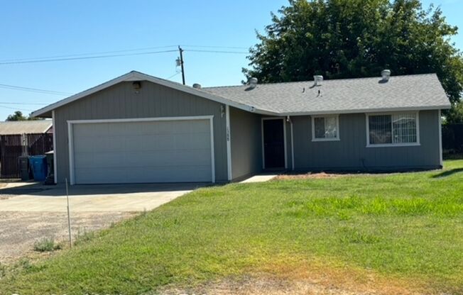 Country Living in Olivehurst with Built in Swimming Pool