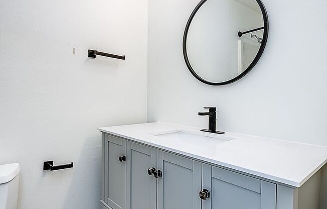 1 bed, 1 bath, 648 sqft, $1,700, Unit 1-308