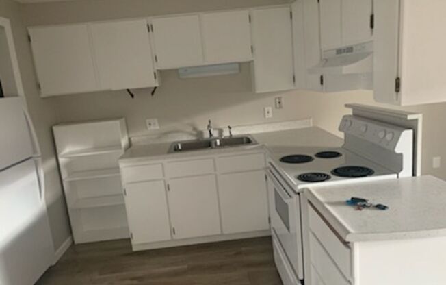 1 bed, 1 bath, 550 sqft, $1,295, Unit 13