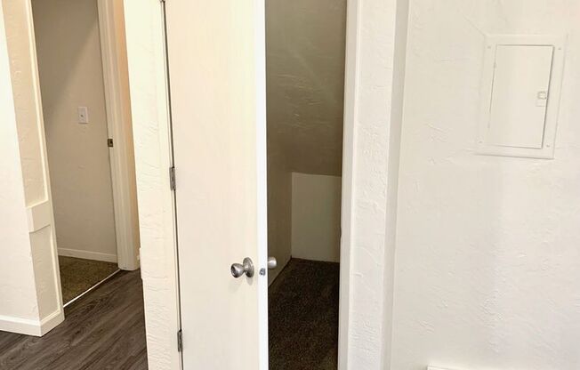 2 beds, 1 bath, 820 sqft, $1,550, Unit 1522D