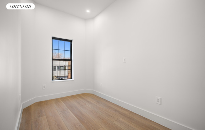 403 LINDEN ST