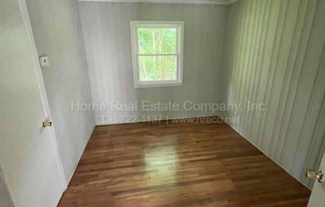 1324 C.E. Gray Drive