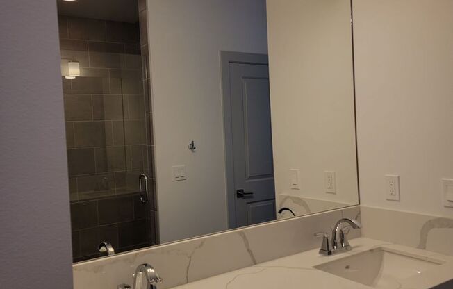 2 beds, 2.5 baths, 1,310 sqft, $2,450, Unit 114