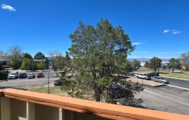 2 beds, 1 bath, $1,395