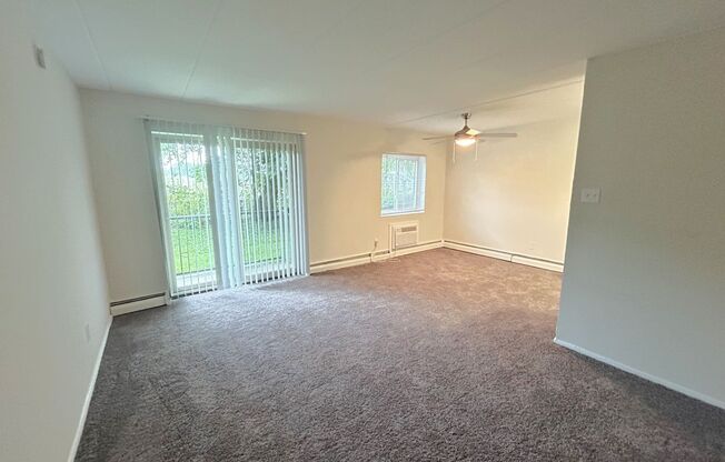 1 bed, 1 bath, 625 sqft, $1,189, Unit B214