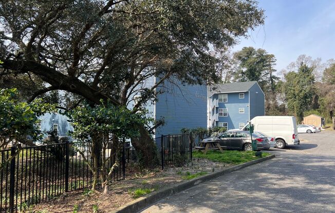 2 beds, 2 baths, 950 sqft, $1,705, Unit 2107-10