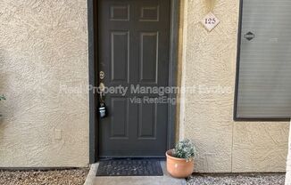 1 bed, 1 bath, 747 sqft, $1,165, Unit Unit 125