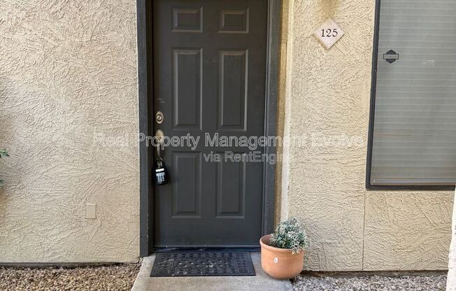 1 bed, 1 bath, 747 sqft, $1,165, Unit Unit 125