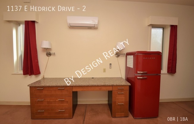 1137 E HEDRICK DR