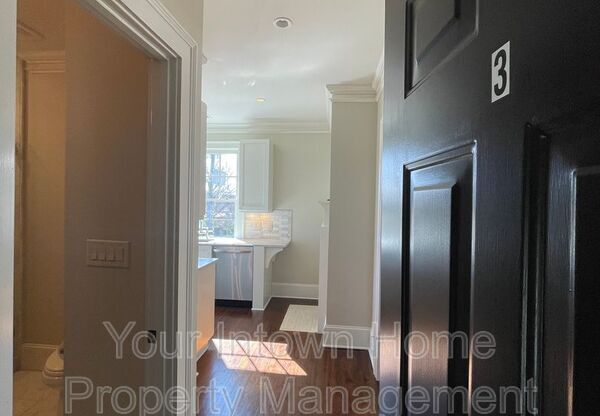 367 MORELAND AVE NE