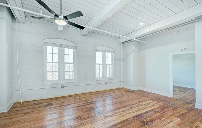 2 beds, 2 baths, 1,064 sqft, $1,850, Unit 211