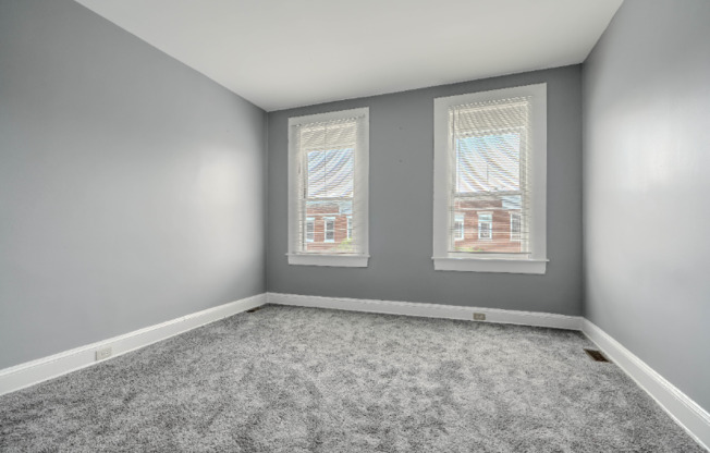 709 N LINWOOD